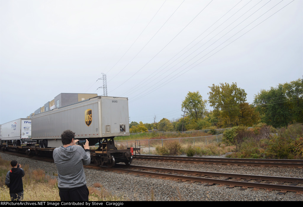 UPS 53ft Trailer # 843413 on Spine Car TTAX 370807 BOTH ARE NEW TO RRPA